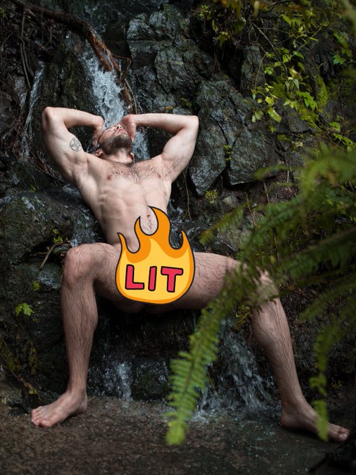 Go to my @onlyfans to see the full Photo by @gruenholtz  #gay #happy #gayworld #pornmodel #gaypornography