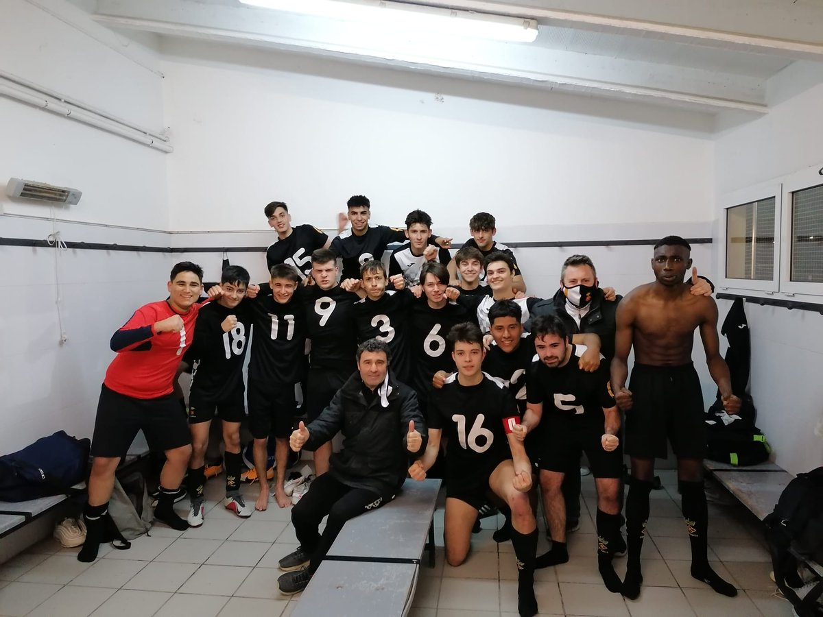 Min 85 l'equip perdia 2-3 davant un rival ofensivament superior a la segona part, Min 96 meu equip guanya 4-3 , la FE mou montanyes 💪 <a href="/FVilamalla/">FC Vilamalla</a> , Feliç pel retorn del capi després de 7 mesos lesionat