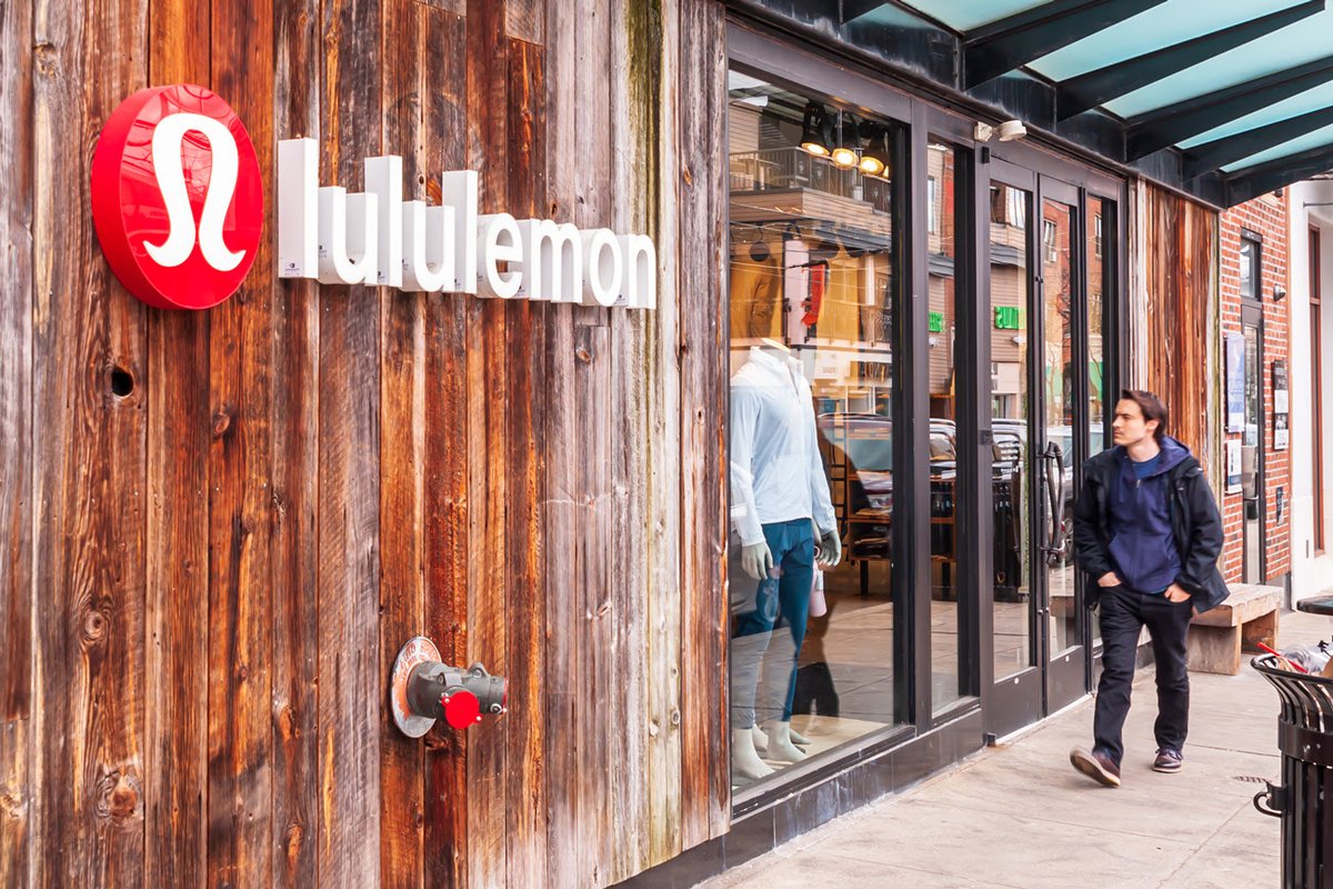TextileInsight's tweet image. New for 2022: @lululemon is launching technical footwear, as reported in @FootwearInsight, here:  bit.ly/3fRdWLu
