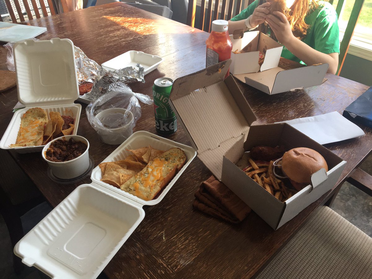 JeffPenston's tweet photo. Busy day and not sure what to do for dinner. Enter @MortysPub #supportlocal https://t.co/LD1yy3VY8y