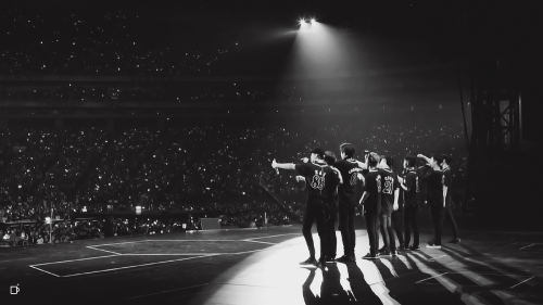 eexo38_'s tweet photo. Let's thank exo for staying strong for more than nine years, we have gone through a lot! Let's stay together for more than ten years! #9thEXOAnniversary #EXO9thAnniversary @weareoneEXO https://t.co/2Qny7sQdm6