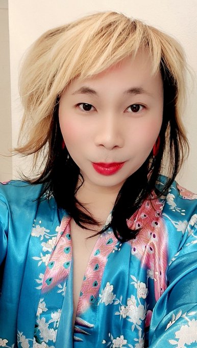 #hello #beautiful #kimono  #gayasian https://t.co/x9frVNIRmM