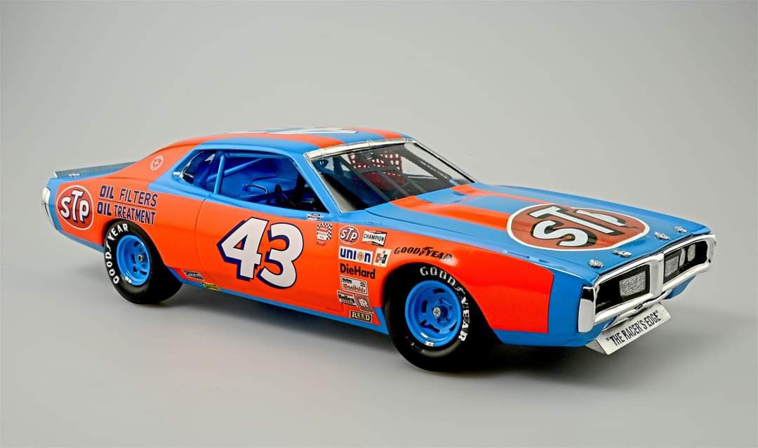 If you would consider voting for my Richard Petty model builds in the Closed wheel competition class of  the NNL model show it would be appreciated! Voting ends tonight 4/7 at midnight, thank you!!!   finescalecontests.secondstreetapp.com/34th-annual-NN…