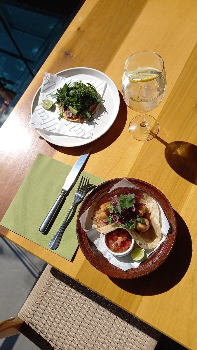 Taco de Camarón y tostada de pulpo con chile ajo uff!! En casa Kun en el <a href="/HotelCarlotaMX/">Hotel Carlota</a>