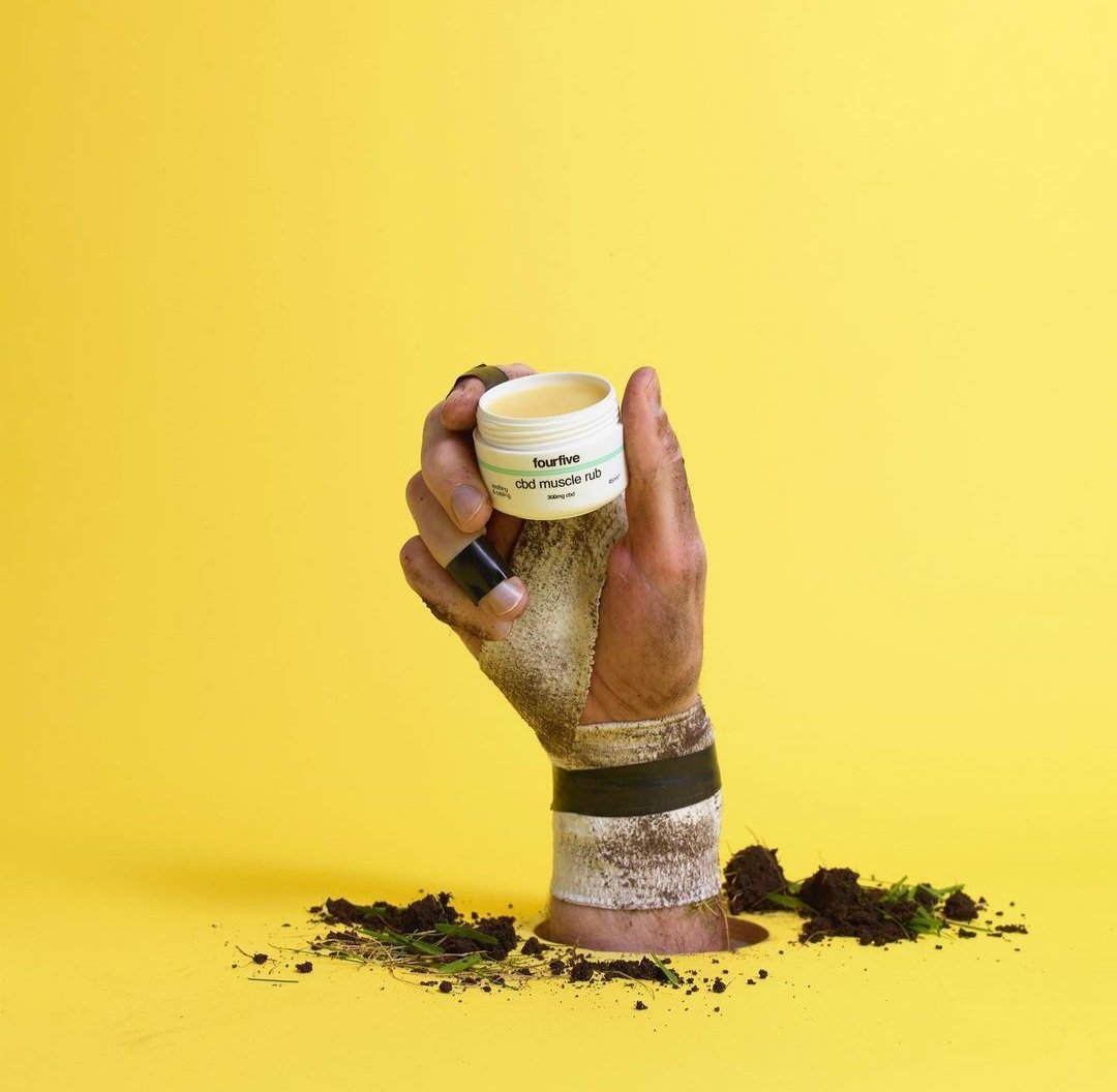 Feeling the effects of the long lay off and coming back to rugby.?

@fourfivecbd_sa  has just what you need.

View there range @fourfivecbd_sa 

Use the 15% discount code of banana

Together..making sure you at the top of your game. 

#fourfivecbd #musclerub #sports