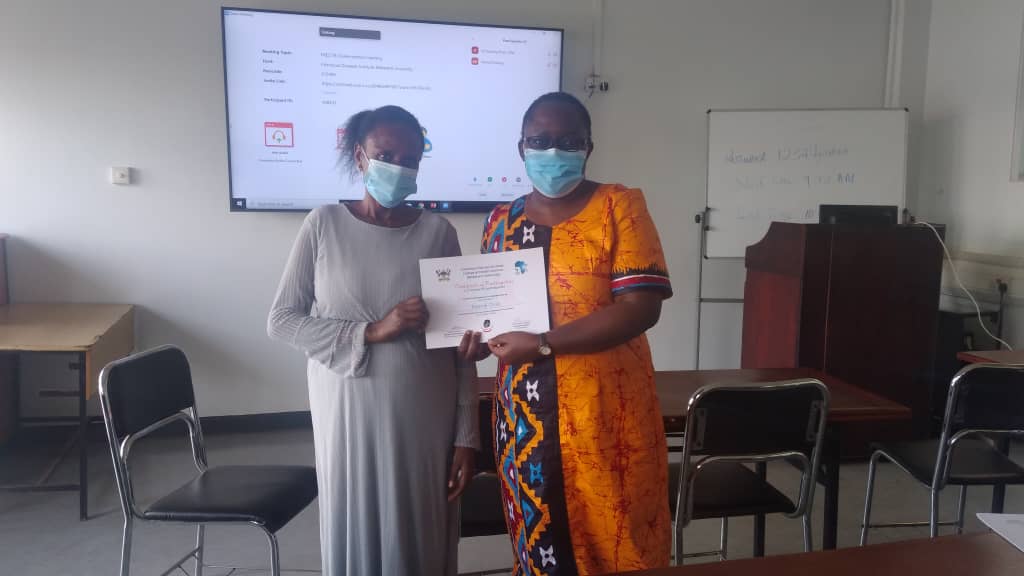 TbPres's tweet photo. @IDIMakerere The PRES TB appreciates and disseminates project results to pharmacy partners on 15th April 2021. @StopTB https://t.co/sg0K1BWZNn