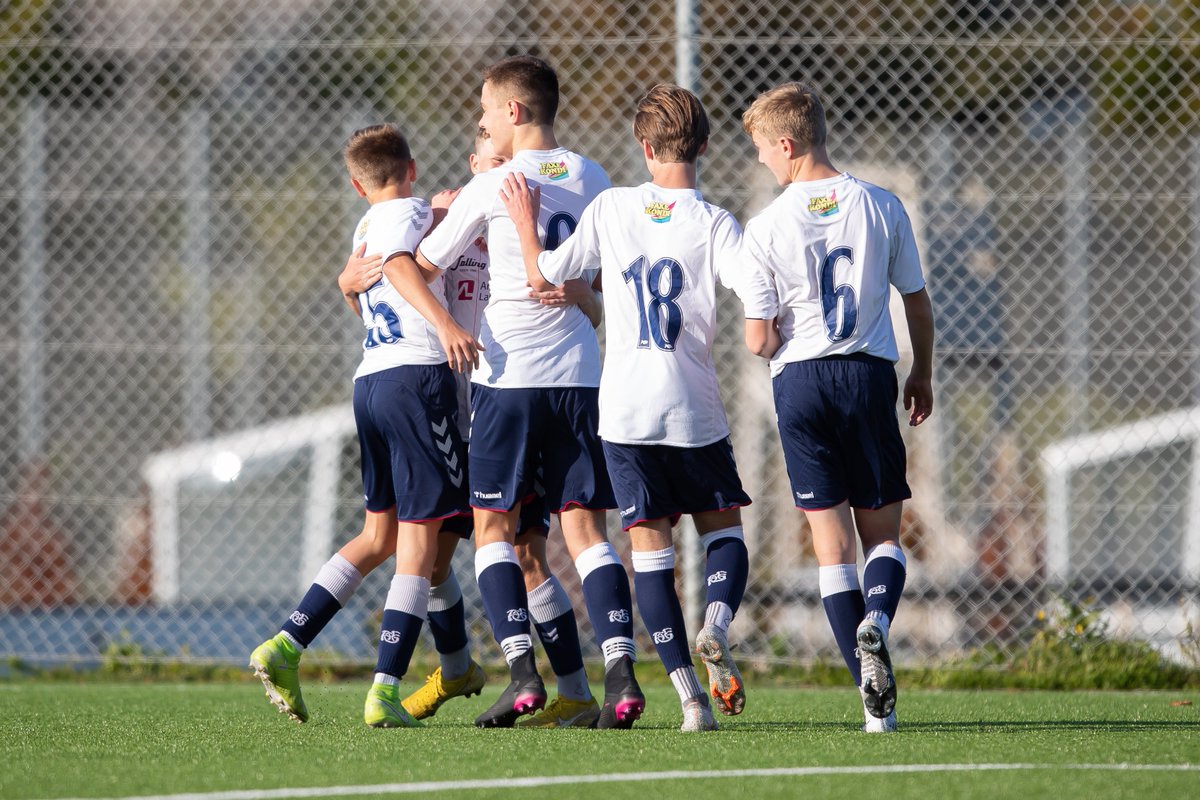 AGFFodbold's tweet photo. Fin skalp for U15 liga-gutterne, der i aftes vandt 2-0 hjemme over FC København 💪👍 #ksdh #youngguns https://t.co/LerOMP1a5i