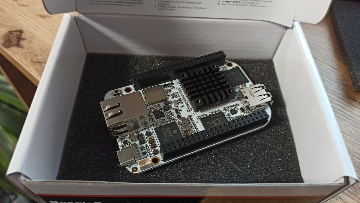 geek_czech's tweet image. #dnesniposta nečekaný dárek z @MouserElec  z online akce #embeddedWorld2021. Beaglebone AI 🤗 tak teda moc děkuju, to bude chtít vymyslet nějaký projekt 🧐