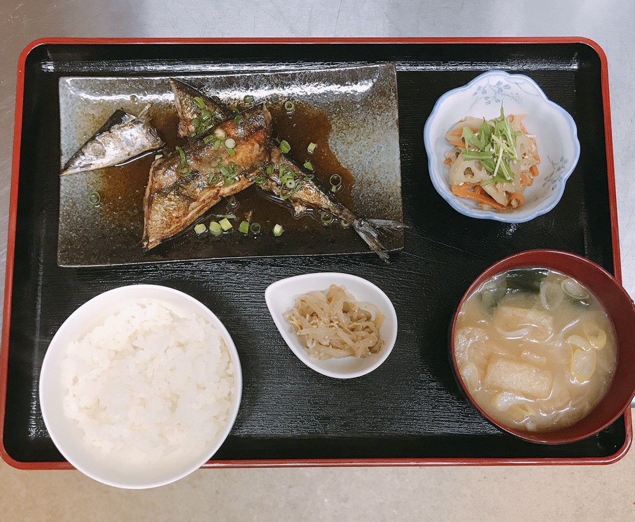 公式 焼肉せんかさんはtwitterを使っています 焼肉せんかは今日も元気にランチから営業中です 焼肉を食べられるお得なランチから 手軽に食べられる丼物 お肉以外のメニューまである定食まで お昼こそしっかり食べて 今日も１日元気に過ごしましょう 盛岡市