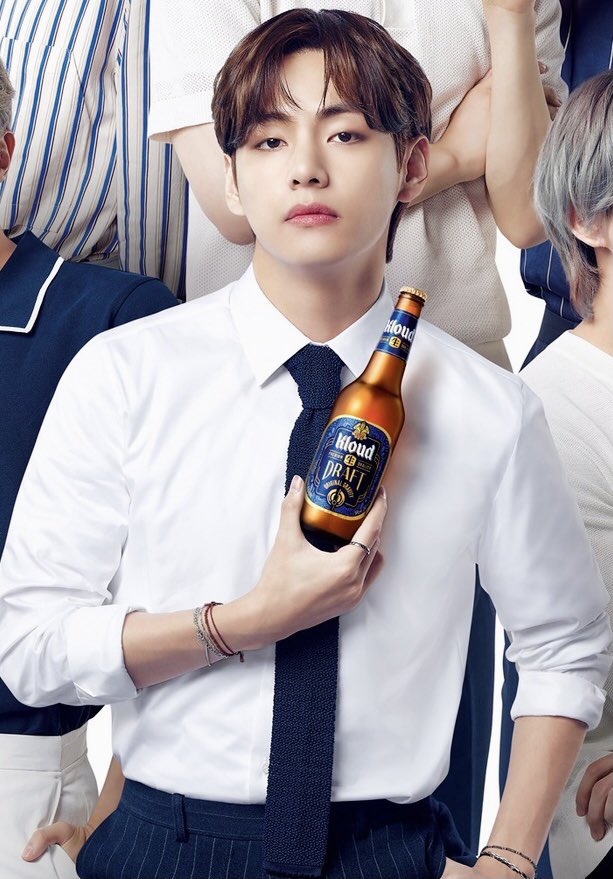 Taehyung looks so sexy just for a beer advertisement 🔥