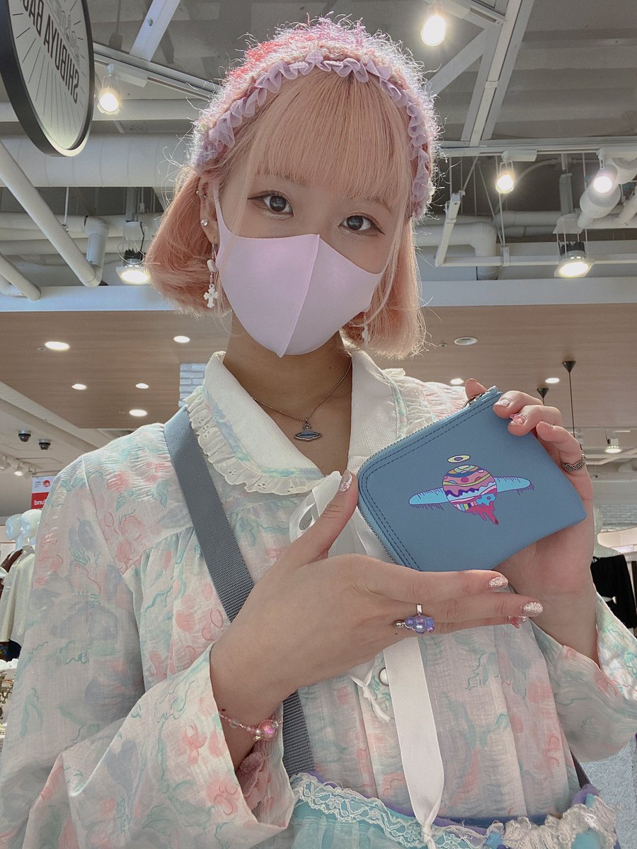 me_me_idea's tweet photo. 本日も20時まで、お手伝いの女の子と一緒にお待ちしております🌷
#memeidea #ハンドメイド https://t.co/XSiWmztA61