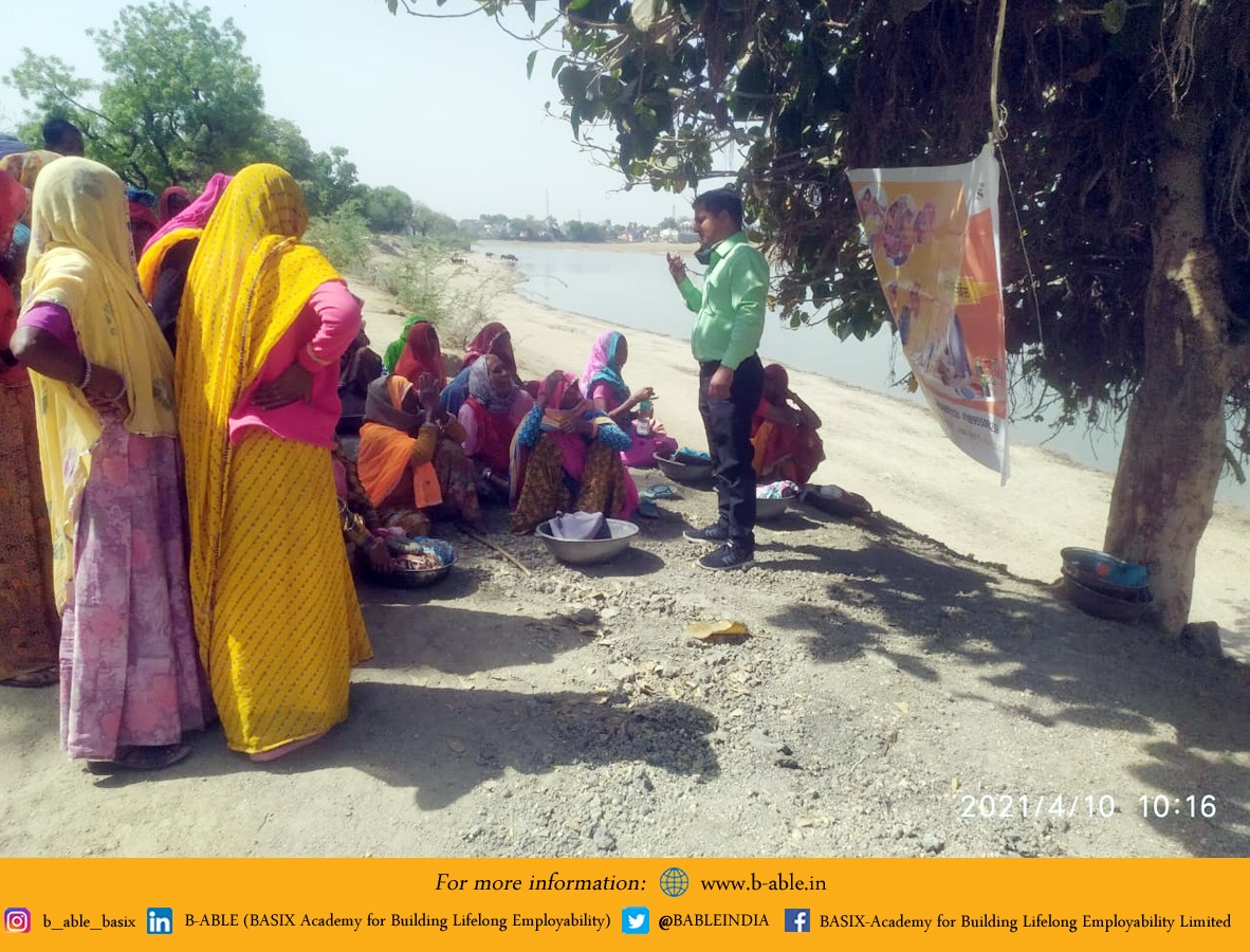 BABLEINDIA's tweet photo. The dedicated Territory Managers of @BABLEINDIA, are conducting successful Marketing activities at the village level to promote the #saralJeevanSaheli (SJS).
@Ved11 https://t.co/D2uXfcwUE3