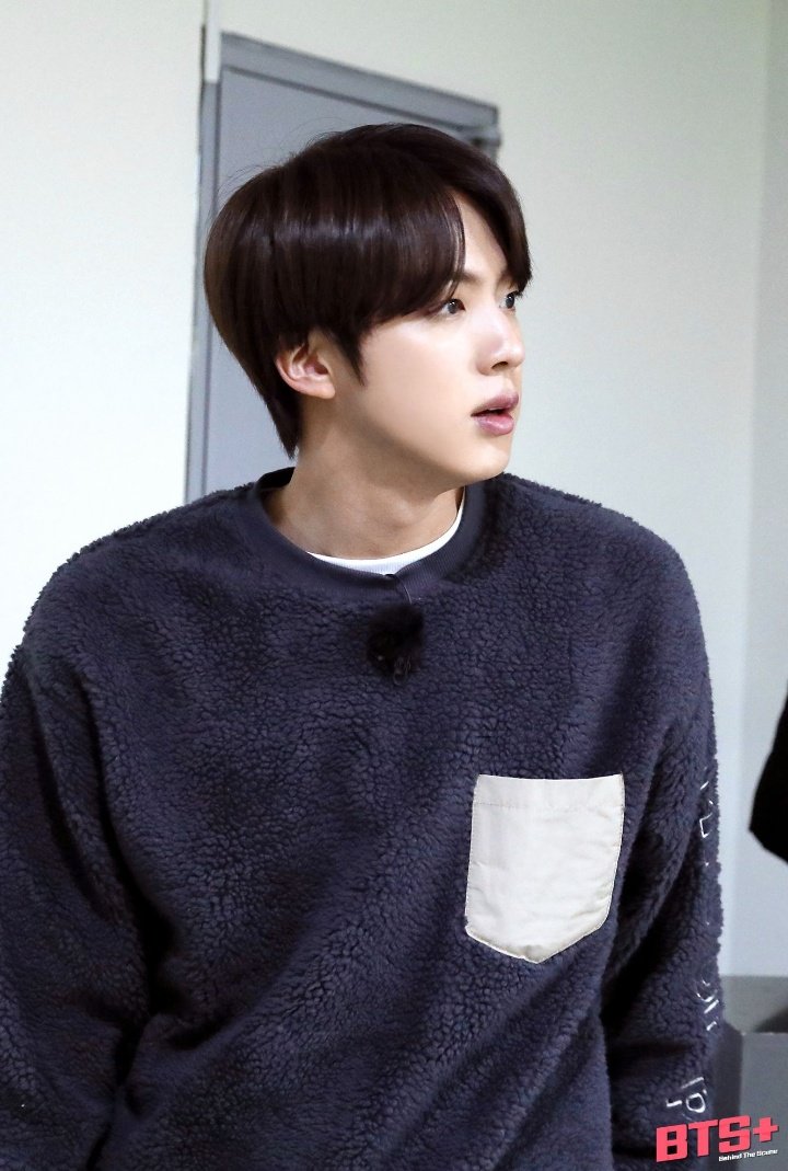 JeonSkBTS4's tweet photo. Run BTS! - EP.135 ( Behind cut )
Kim Seokjin
@BTS_twt #RunBTSEp135 https://t.co/XQAfMwFxir