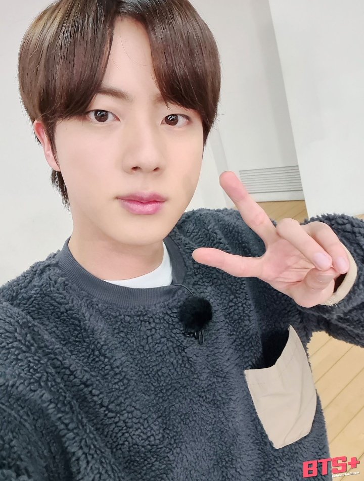 JeonSkBTS4's tweet photo. Run BTS! - EP.135 ( Behind cut )
Kim Seokjin
@BTS_twt #RunBTSEp135 https://t.co/XQAfMwFxir