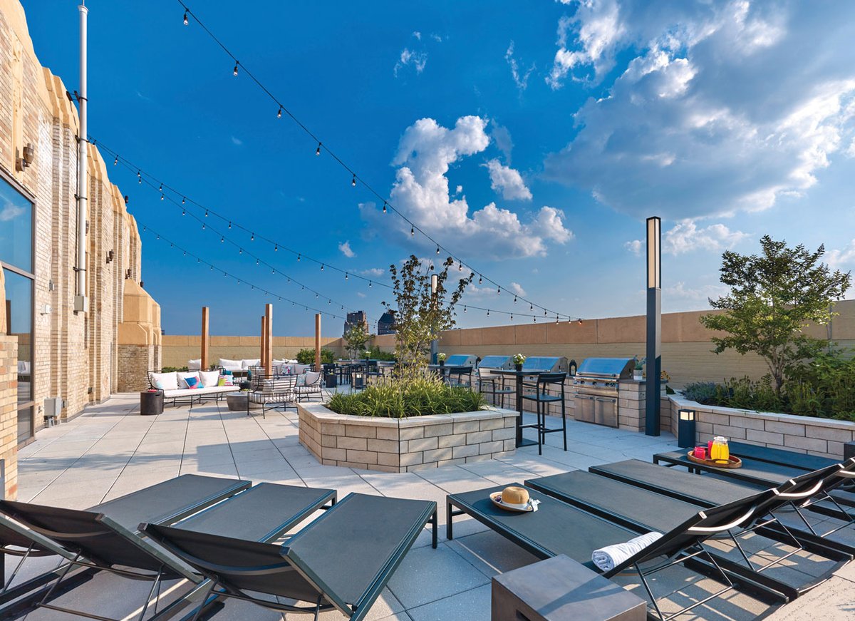 A Roaring Twenties skyscraper — an Art Deco original — Walker House has been reborn as brand new rentals in the heart of Downtown Newark. bit.ly/32h4Saw 
#destinationnewark #DowntownNewark #NewarkDowntown