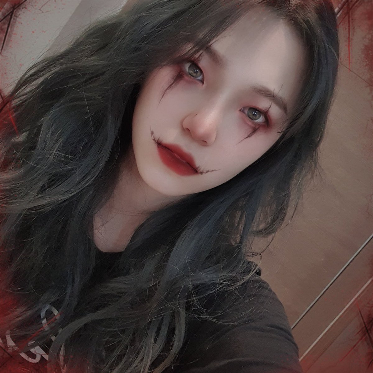 diheoni's tweet photo. 👻 https://t.co/5ytsnpLPez