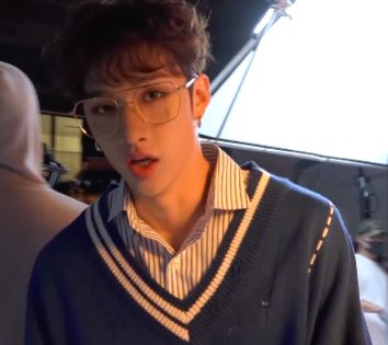 chan w glasses >>>

#방찬 #스트레이키즈 ✰