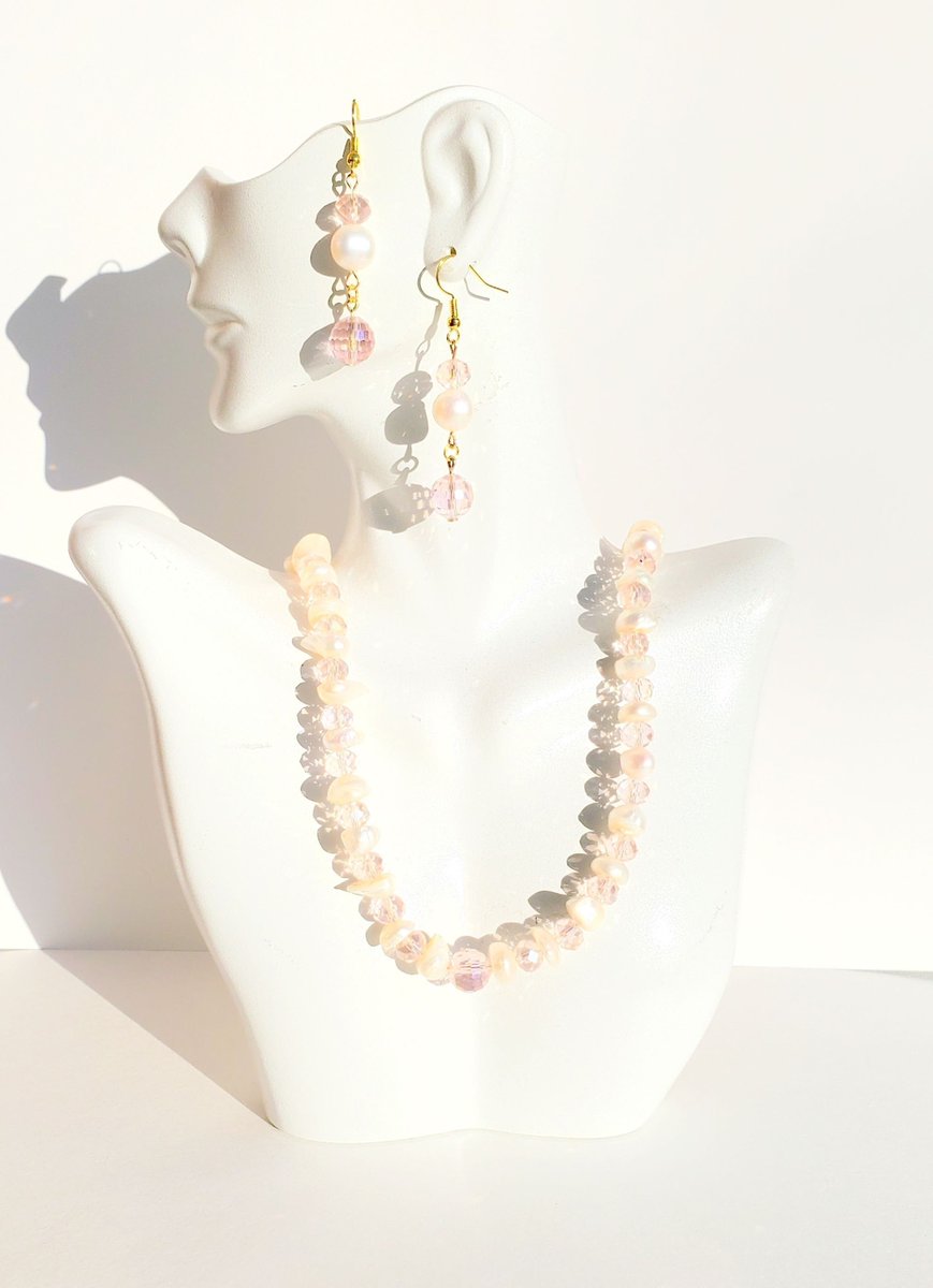 Excited to share the latest addition to my Athena's Rose: Cream and Pink Pearl Necklace set etsy.me/3uSjHfU  #freshwaterpearl #pearljewelry #weddingjewelry #promjewelry #veteranbusiness #mothersday #vintagestylejewelry #OldHollywoodGlam #smallbusiness