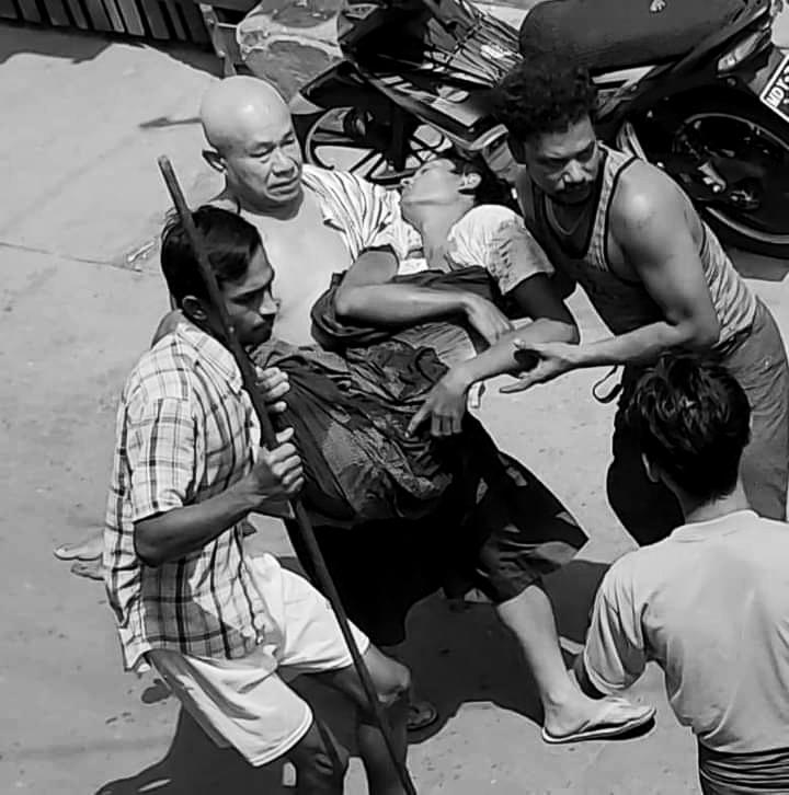 Sry22691027's tweet photo. @KentEngland77 #Mandalay 37' 38' 74" Sule Mosque Road. It is known that 3 people are currently affected
#MyanmarJuntasMilitary challenge to myanmar umarmed people"Come out if you want to die."
#wewantjustice
 #SaveMyammar
#WeNeedR2PInMyanmar 
#wewantourleader 
#Apr15coup https://t.co/aqTl1rT3Ou