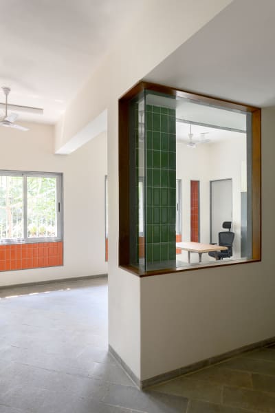 ArchitectsJdap's tweet image. If Classrooms were this colorful and full of inspiration, then we would not mind going back to school. Thank you @divisare_ for the coverage #Architect #architecturetwitter #designthinking #schools divisare.com/projects/44051…