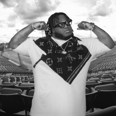 ¡Ya está en la calle!🔥🌎🎧

<a href="/sechmusic/">Sech</a> 🇵🇦 estrenó el EP #42, cuyo nombre es un homenaje al destacado ex beisbolista panameño Mariano Rivera.

Hay colaboraciones con artistas como: Wisin &amp; Yandel, Arcángel, Nicky Jam y Rauw Alejandro🤯💥
#MaximaPanama #sech