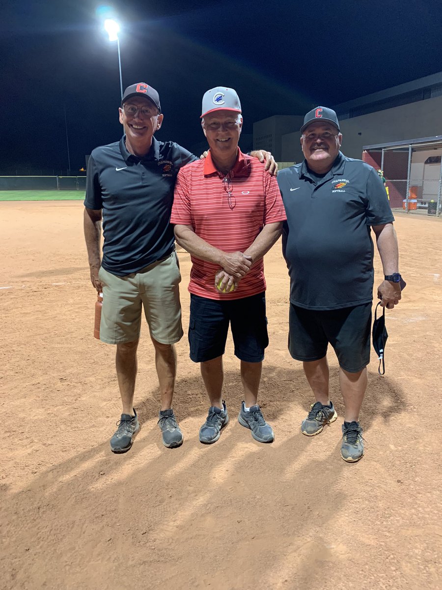 Huge thank you to Jeff Oscarson for throwing our first pitch tonight! It is an honor to have him back on on the field.