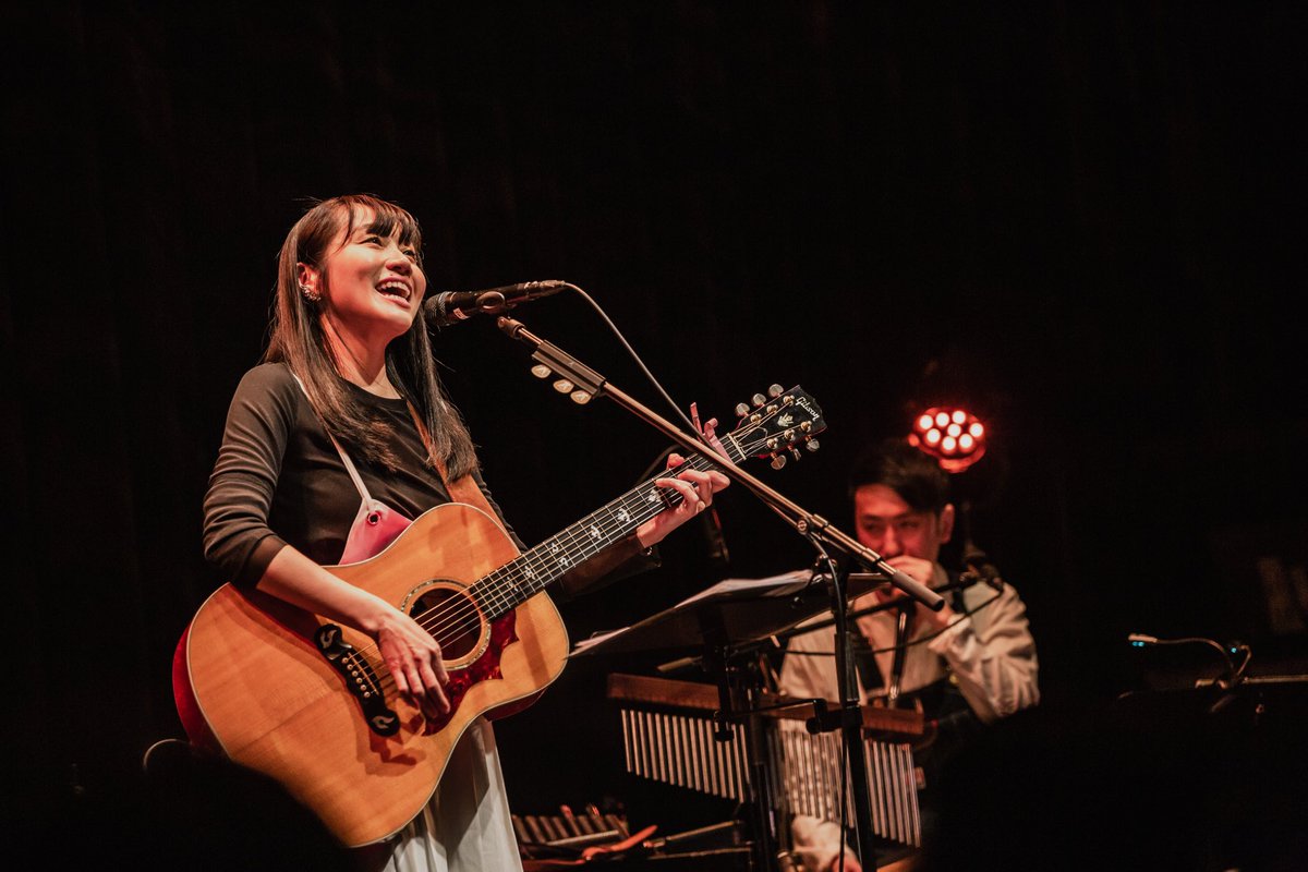 billboardlive_t's tweet photo. 【Live Photo】昨日ビルボードライブ東京で行われた、矢井田 瞳さん公演のライブ写真が到着📸明日4/16には大阪、5/3には横浜とビルボードライブツアーが続きます👏横浜公演は配信もあります💡お見逃しなく！
公演情報：https://t.co/ZV1KpAJUkG
配信：https://t.co/G6rVbbBiW6
Photo：スエヨシリョウタ https://t.co/7CibFexaxA