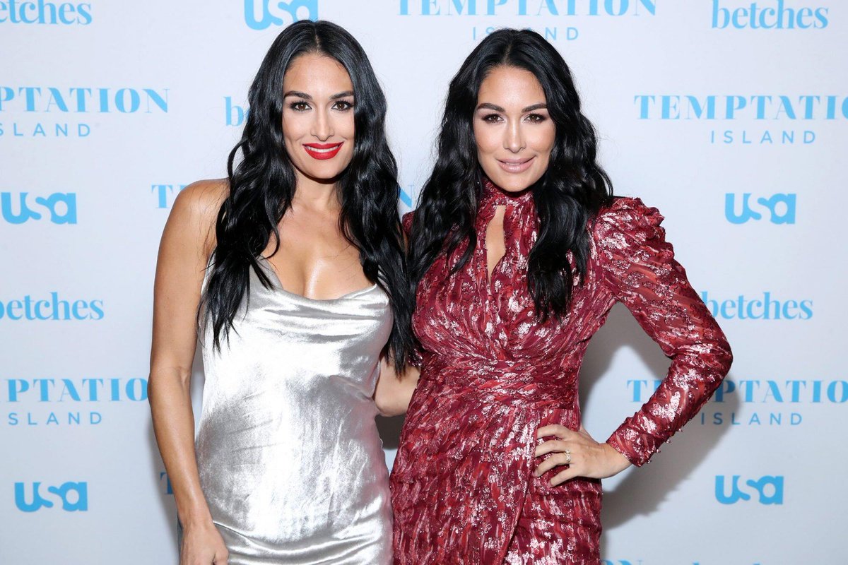 Nikki and Brie Bella Open Up About Their Insecurities with Their Post-Baby Bodies - Yahoo Entertainment https://t.co/reb75j8Kxi https://t.co/upaUTmg8Nb