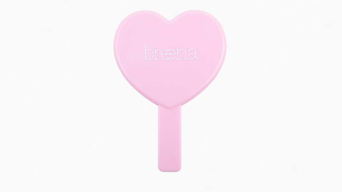 xyeara_'s tweet photo. Lemme introduce to you!

Heart Handheld Makeup Mirror
Pink and Baby Pink!!

Comel kan??🥰🥰🥰 https://t.co/GIKLtbMEqU