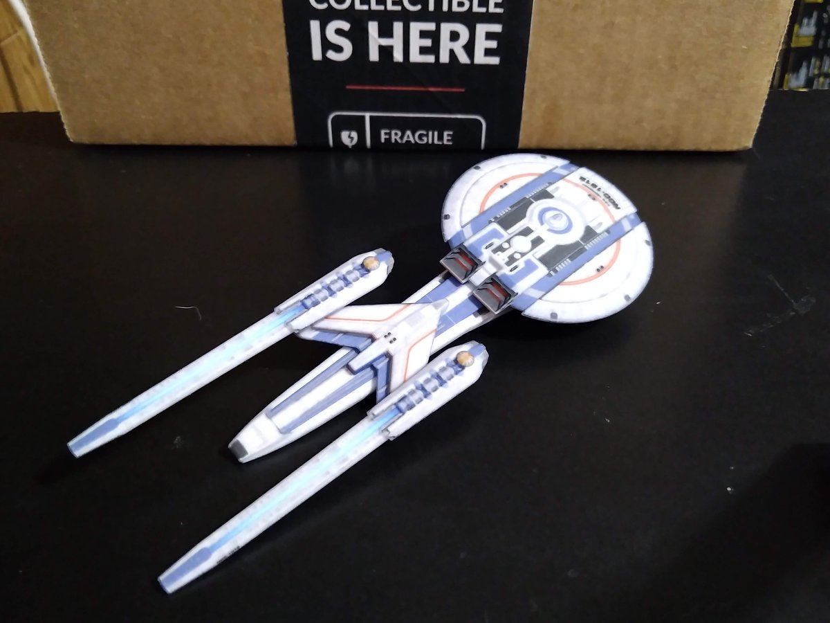 TheBirdiestOne's tweet photo. My other new @GamePrint ship, the U.S.S. Keetoowah! This is the 2021 Legendary Repulse class with the Excelsior skin. I have 5 more ships warping in, so stay on Red Alert!

#StarTrek #StarTrekOnline #StarTrekDiscovery #Starship #3Dprinting #mixeddimensions #scifi https://t.co/NWWCrGhms2