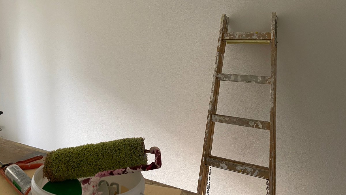 Kunden-#Maler: #Malerarbeiten in einer #Eigentumswohnung - neu #Tapezieren und #Streichen. #Umbau #Renovation #Sanierung #Kundenmaler #WirbauendieZukunftinderGegenwart #PlamenigPartner