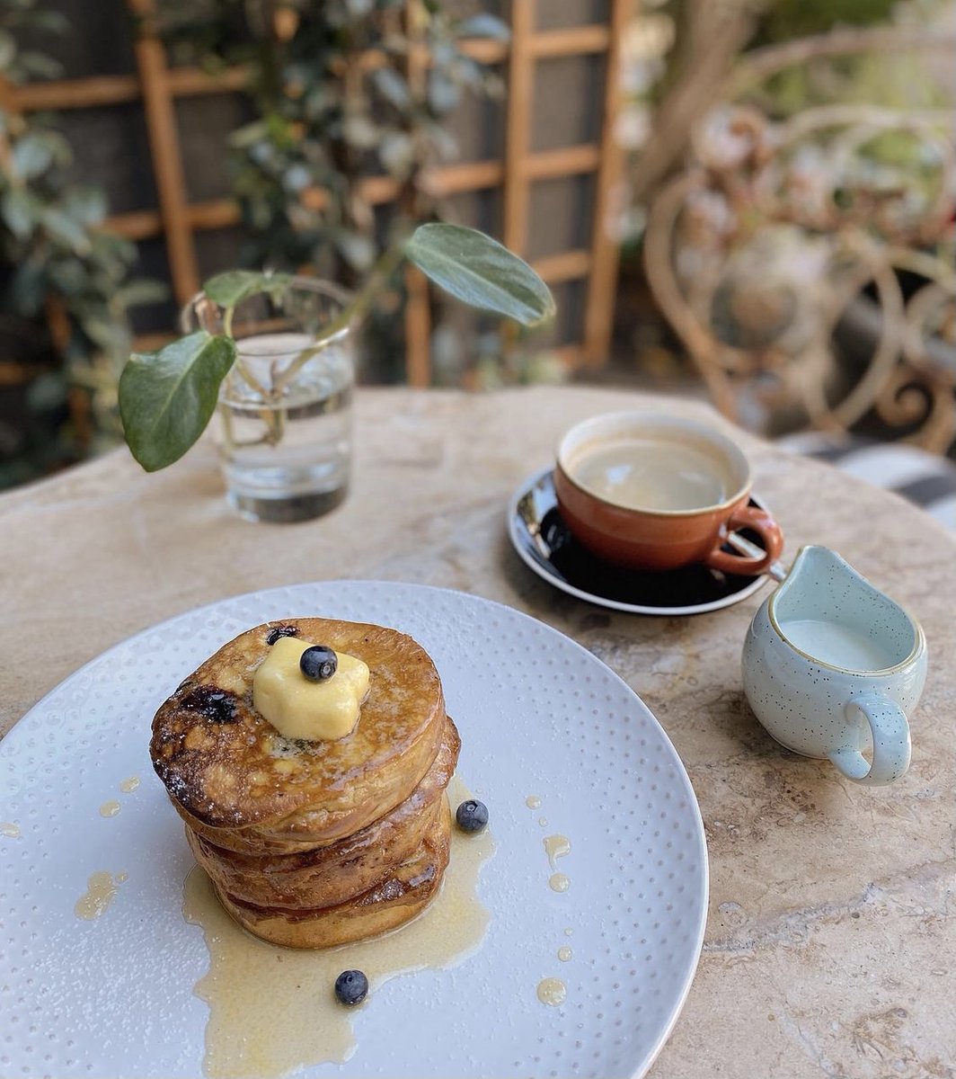 Spend the day at Cartel House, 113 Loop Street.

Grab a bite at BRUNCH, get some work done at one of our coworking spaces and make your way up to the CLUBHOUSE rooftop pool for sundowners 🍸

Get your ticket here 👉qkt.io/J8AHdt