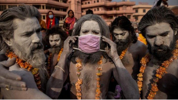 SwarnikaBhati's tweet photo. #मोदी_सरकार_ध्यान_दो #vaccine #COVIDSecondWave 
Do you want to be Corona Proof without any vaccine?

Here are some tips--
•Organise and attend POLITICAL RALLIES
•Going and attending #KumbhMela2021  will be 100% safe...
🤔🤔🤔
Tried and tested by politicians 🙃 https://t.co/OfIKClL5lP