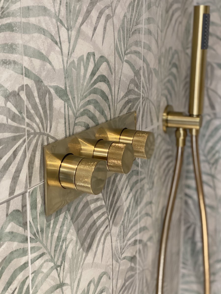 “A #bathroom remodel will not only benefit you by adding #value to your house. You could also make your money back by increasing its efficiency” 🛁

This is why you should be investing in a bathroom #remodel in 2021: ow.ly/w08m50EcpSu