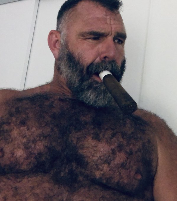 @SkyStrongXXX @willangellxxx @CasaDeAngell @centaurmediainc @musclebearporn I need to get in on some