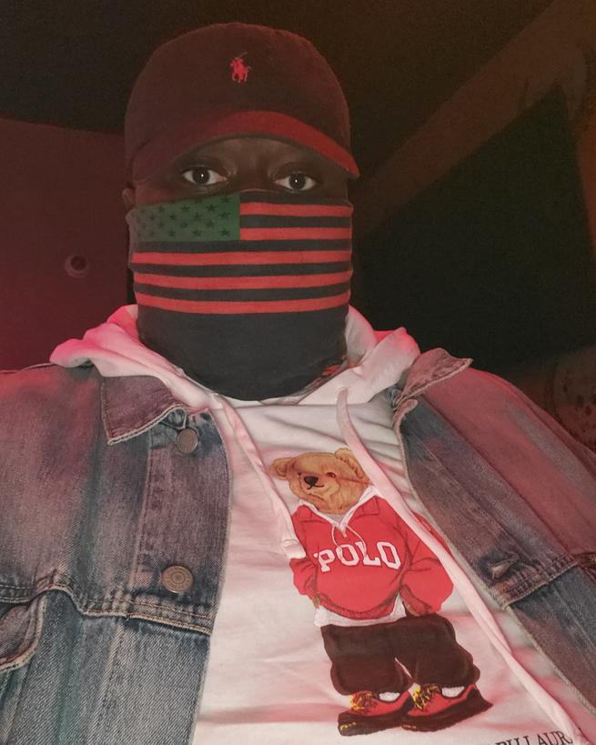 MarcelPBlack's tweet image. The first time I pop out in 14 months, and it's still 4 pieces of Lo &amp;amp; a Pan African mask.

#BlackGodFresh 
#LoHead 
#TheDayOfTheFatManIsNear