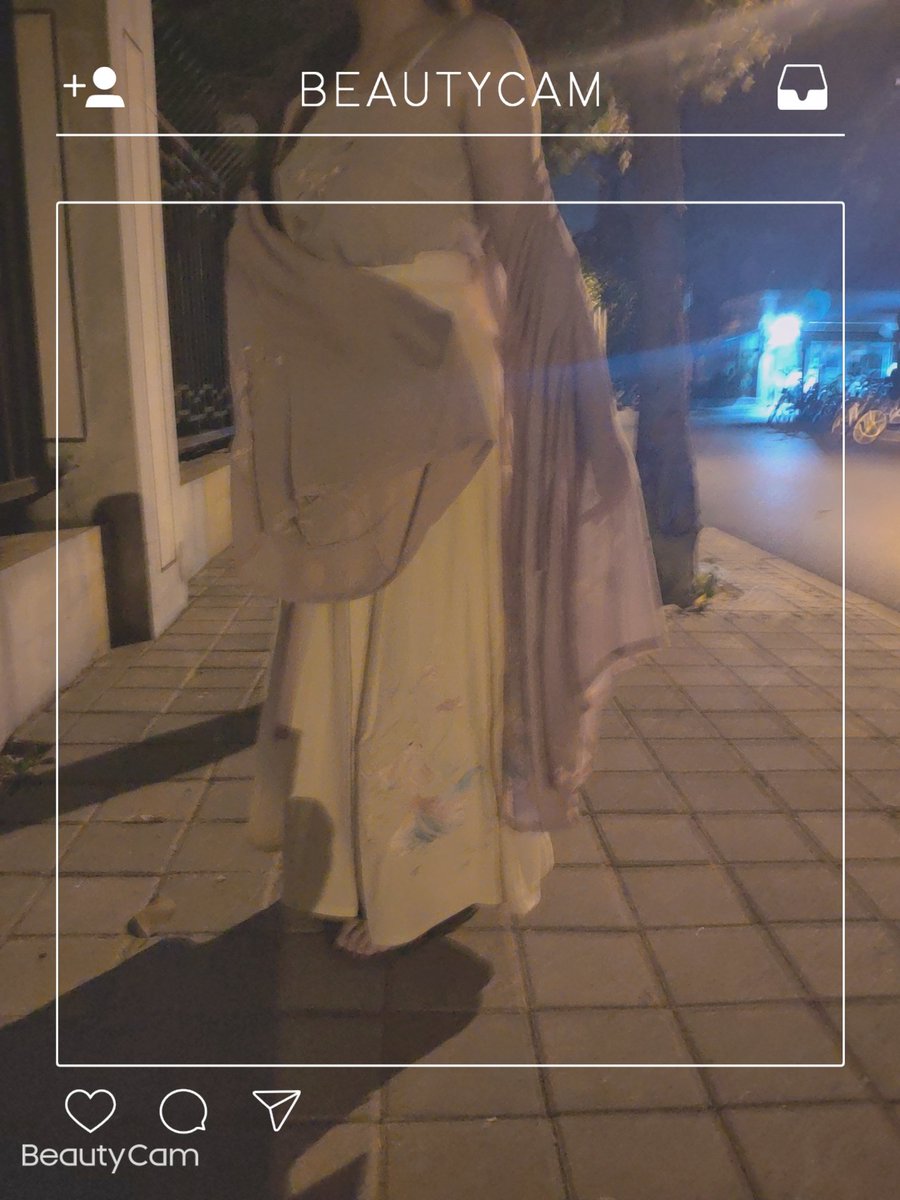 fvuh10's tweet image. 女朋友穿汉服露出