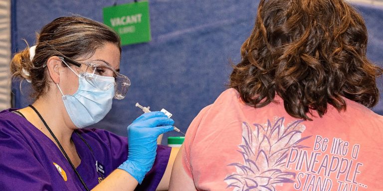 PiRatePR_'s tweet image. Would you like to have the opportunity to be vaccinated?
Those affiliated with East Caroina University in groups 1,2,3 and 4 are now eligible to get vaccinated through the Student Health Center on the Main campus or the Health Sciences campus location.
news.ecu.edu/category/coron…