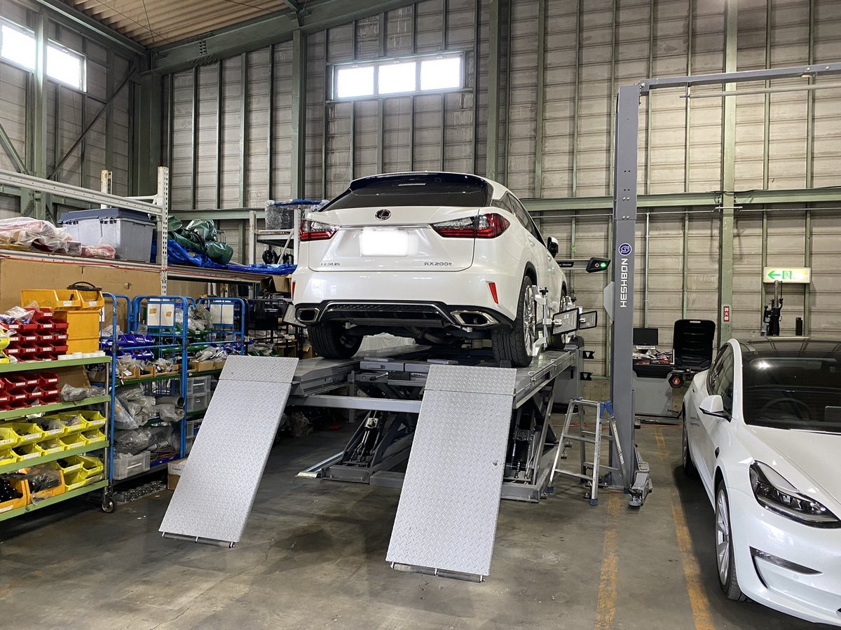 KonoSoya's tweet photo. LEXUS  LXアライメント測定。キャンバー調整を行わせて頂きました。
インチアップに伴うアライメント調整です。#アライメント#LEXUS#テスラ https://t.co/LGdIDRXljA