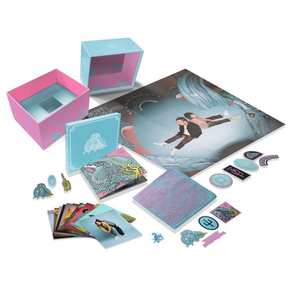 lx_rx__'s tweet image. I need this!! Does anyone know when this will be available?