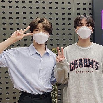 skz6thinker's tweet photo. today we had the 🦊 line together!!! https://t.co/Sh4beGjr1D