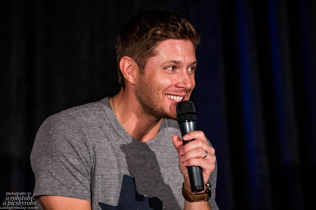 picsbyrobs's tweet photo. .@JensenAckles β Salute to Supernatural Dallas 2016 #dallascon #dallascon2016 #spndallas #jensenackles https://t.co/OoQcNR7C4W