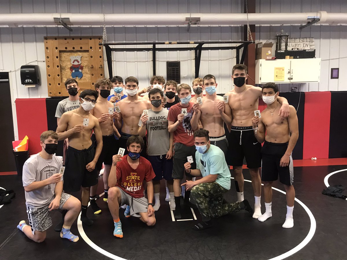 HDTrack1's tweet photo. There is a lot of expensive equipment and fancy programs out there...but a deck of cards and sit-ups/ push-ups gave this group quite a workout today.  Welcome to the H-D-CAL Card Club https://t.co/6SEO3fglY4