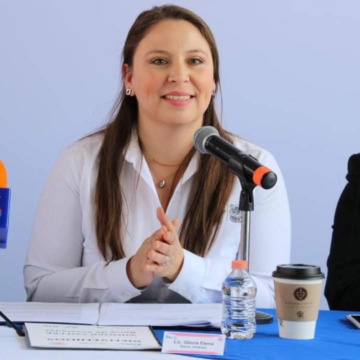 #Elpuntoes ella es <a href="/nariagj/">GLORIA GARZA</a> tamaulipeca inteligente, entrona, sensible de quién me siento muy orgullosa que hoy sea propuesta por <a href="/fgcabezadevaca/">Fco. Cabeza de Vaca</a> al @PJTamaulipas el mejor de los éxitos amiga!!!