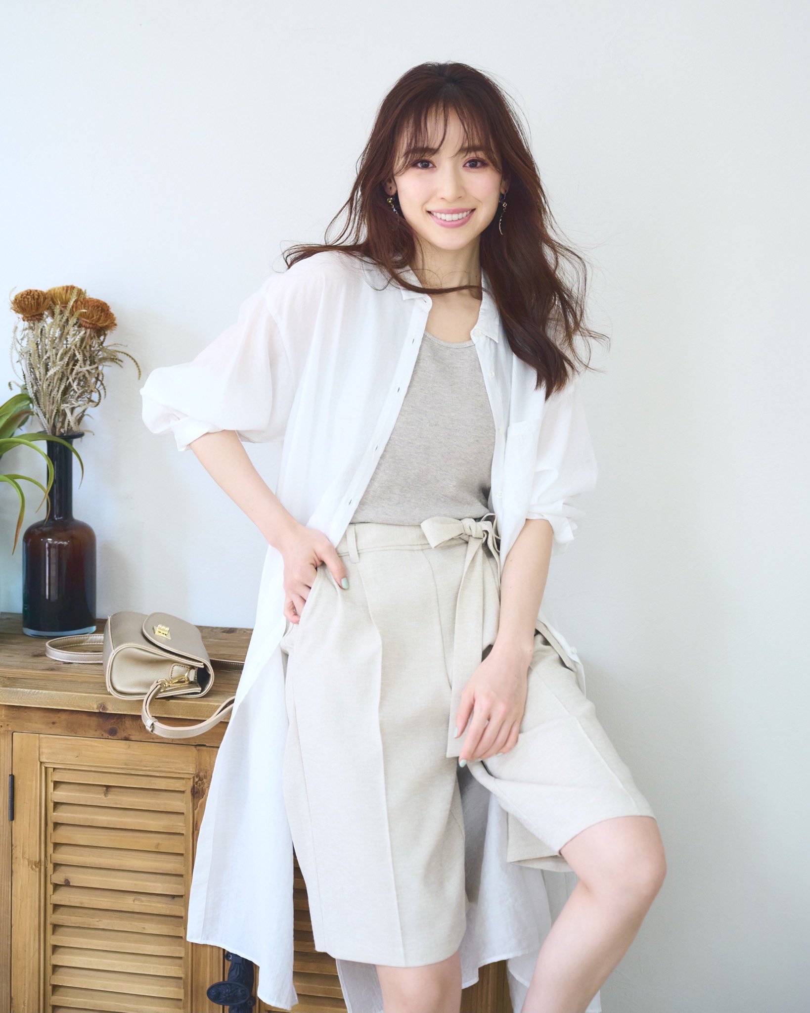 ストラ新品紙タグ付き⭐️洗える❗️泉里香着サテンカーゴパンツ2wayパンツ ストラ新品紙タグ付き⭐️洗える❗️泉里香着サテンカーゴパンツ2wayパンツ