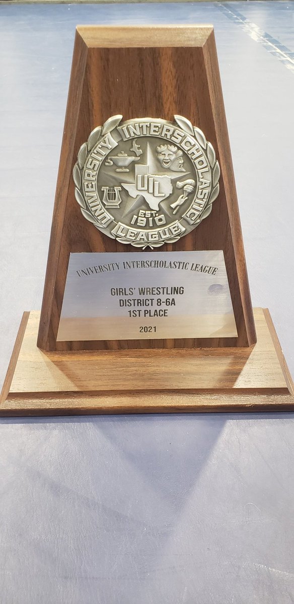 CoachDeavours's tweet photo. Congratulations to the District Champion Conroe High girls wrestling team! Huge day including individual championships from Bryana Stephens (102) and Lessly Sandoval (215) 2nd place finish by Taylor Ledet (110) 3rd place finishes by Michal Buska (128) and Jessica Ornellas (165). https://t.co/1lqBcPgzXB