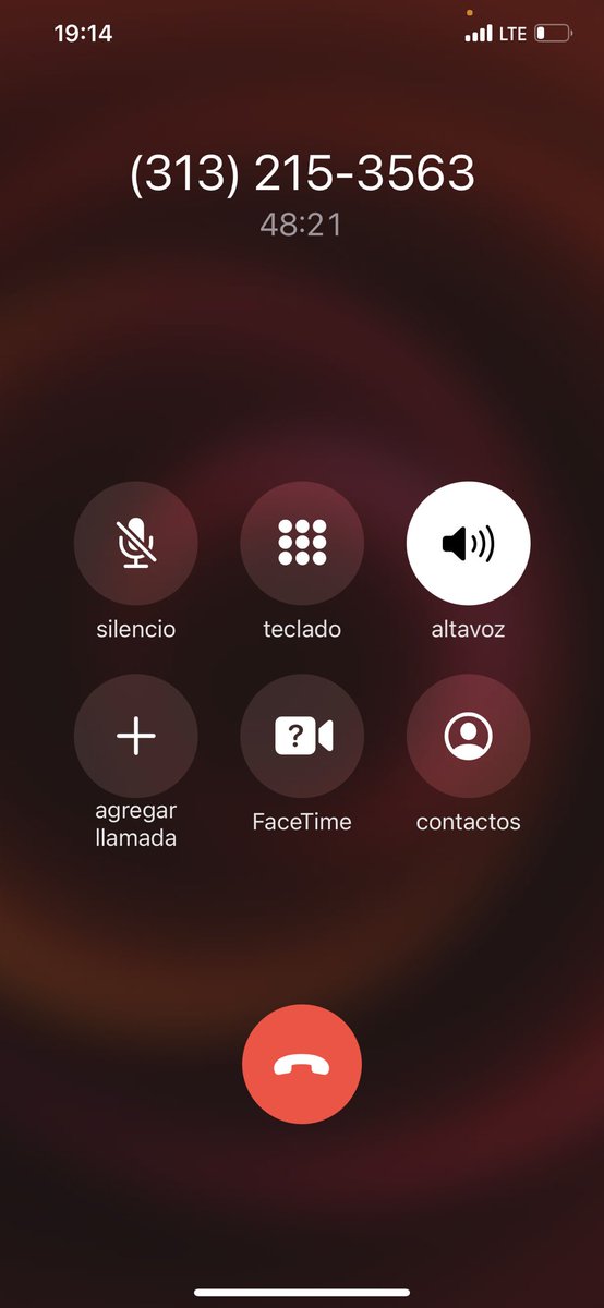 JaiderVelasco's tweet photo. Tienen huevo en @tktsbaratos más de una hora esperando para un cambio d etiquete y me cuelgan 🤬😡😡 ósea pierdo el vuelo ?? https://t.co/97eVjaZo4V