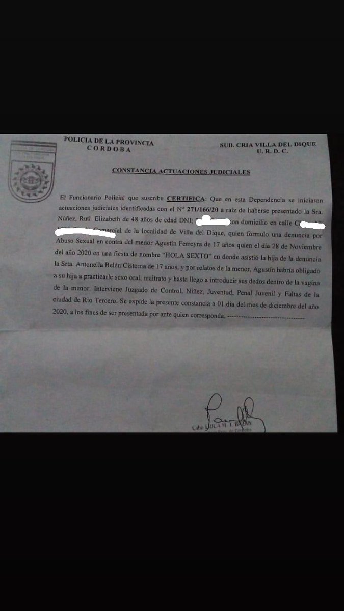 Antocis3's tweet photo. Ahí está la denuncia y los 2 certificados ( médico y psicplpgoco); el médico está en fotocopia ya que la policía tiene la original https://t.co/1R38sNbONG