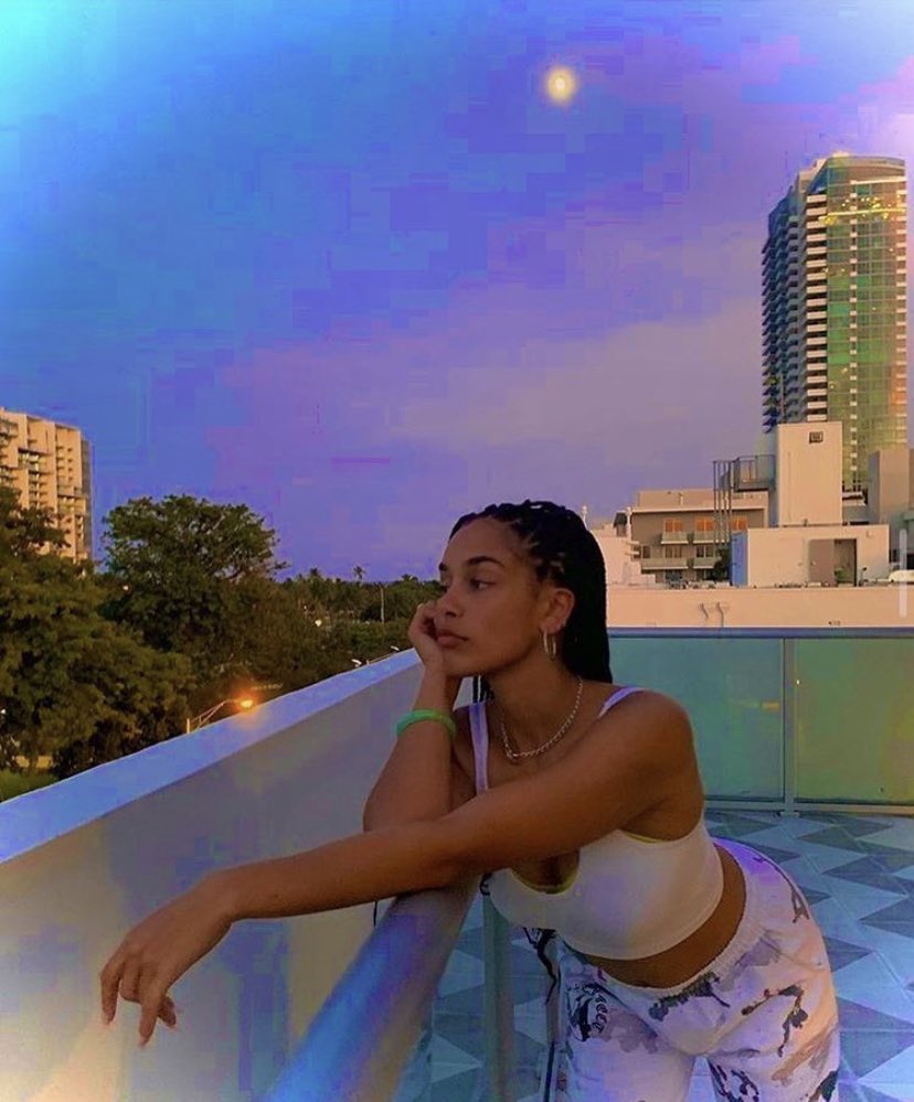 ZiONTOKOYAMi's tweet photo. me: can we fuck on this balcony after this shot? 
kobie: we’ll see how the picture turns out @KOBIENEVERLIED #drafts https://t.co/x7zhax4KYp