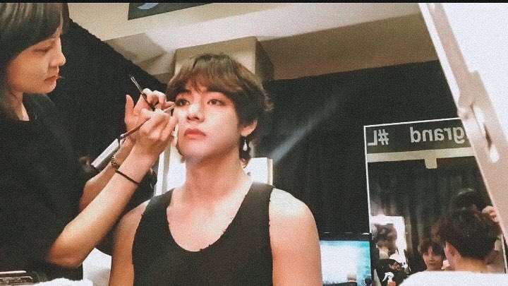 taeteland's tweet photo. kim taehyung is art https://t.co/hUq1PqeD83